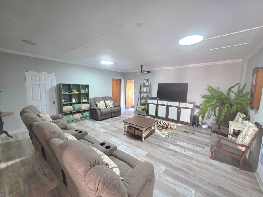 5 Bedroom Property for Sale in Morelig Free State